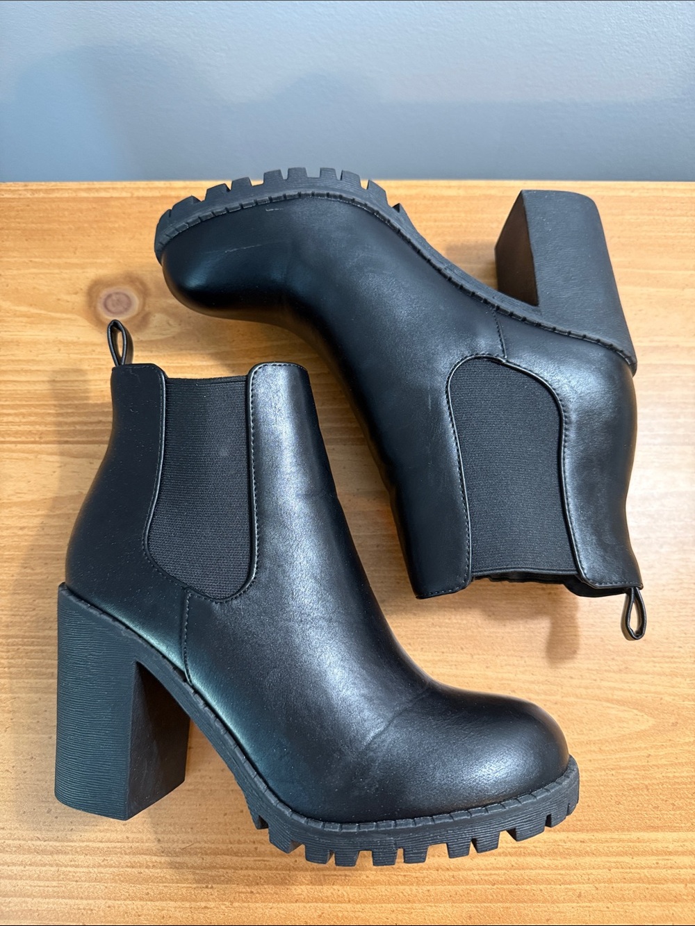 Soda Glove Black Lug Sole Ankle Boots
